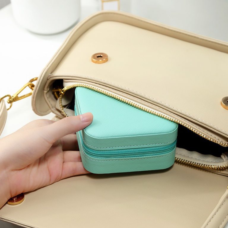 Travel Leather Pocket Jewellery Organizer  with Box (Mix/Random color)