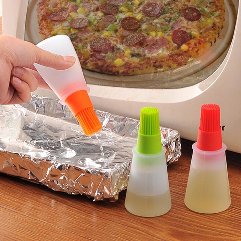 Portable Silicone Oil Bottle with Brush | Grill Oil Brushes for Kitchen Baking BBQ Tool Kitchen Tools for BBQ (Random color)