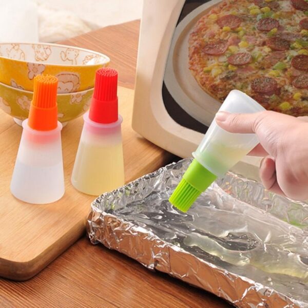 Portable Silicone Oil Bottle with Brush | Grill Oil Brushes for Kitchen Baking BBQ Tool Kitchen Tools for BBQ (Random color)