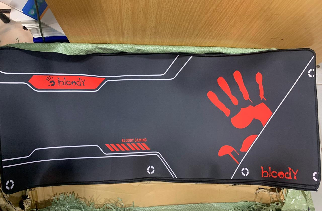 Premium Design Mousepads â€“ Full Size Table Mats Size (900mm X 400 mm) Large Gaming Mouse pad | Gaming Mouse PadÂ | Sleek &amp; Elegent Design Mouse Pad (Random Designs
