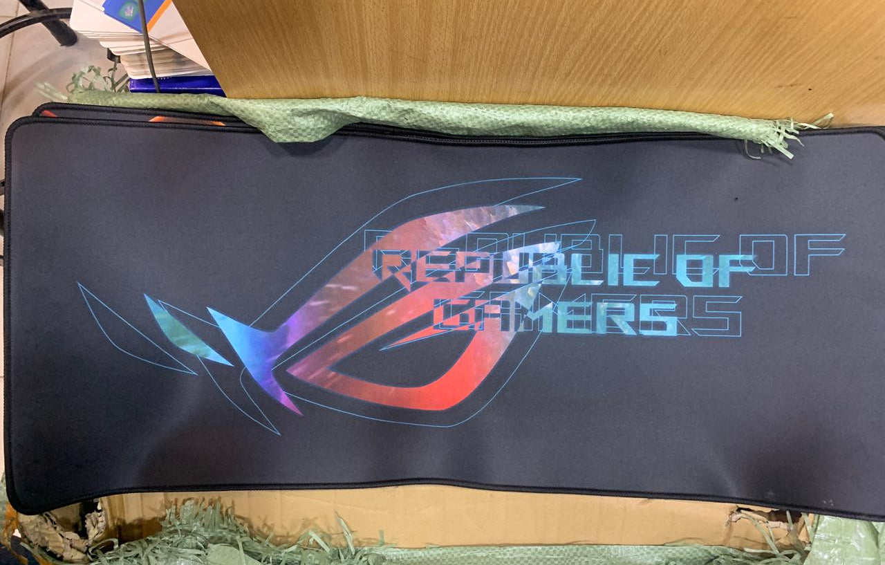 Premium Design Mousepads â€“ Full Size Table Mats Size (900mm X 400 mm) Large Gaming Mouse pad | Gaming Mouse PadÂ | Sleek &amp; Elegent Design Mouse Pad (Random Designs